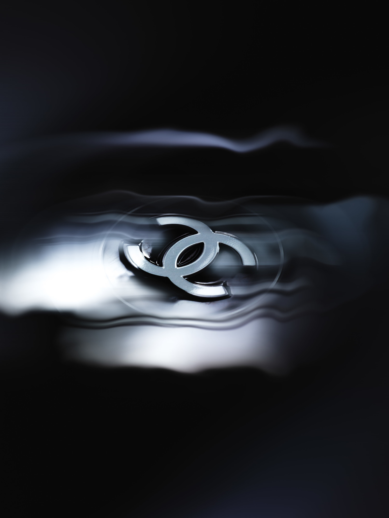 CHANEL - LE GEL COAT - © Global