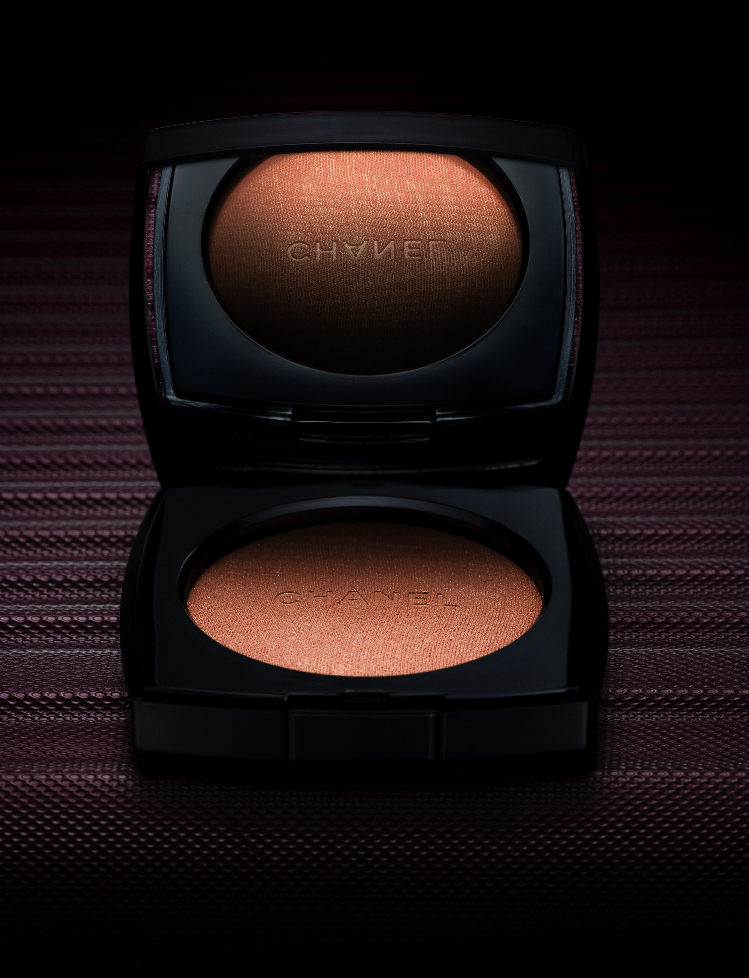 CHANEL - POUDRE LUMIÈRE - © Global