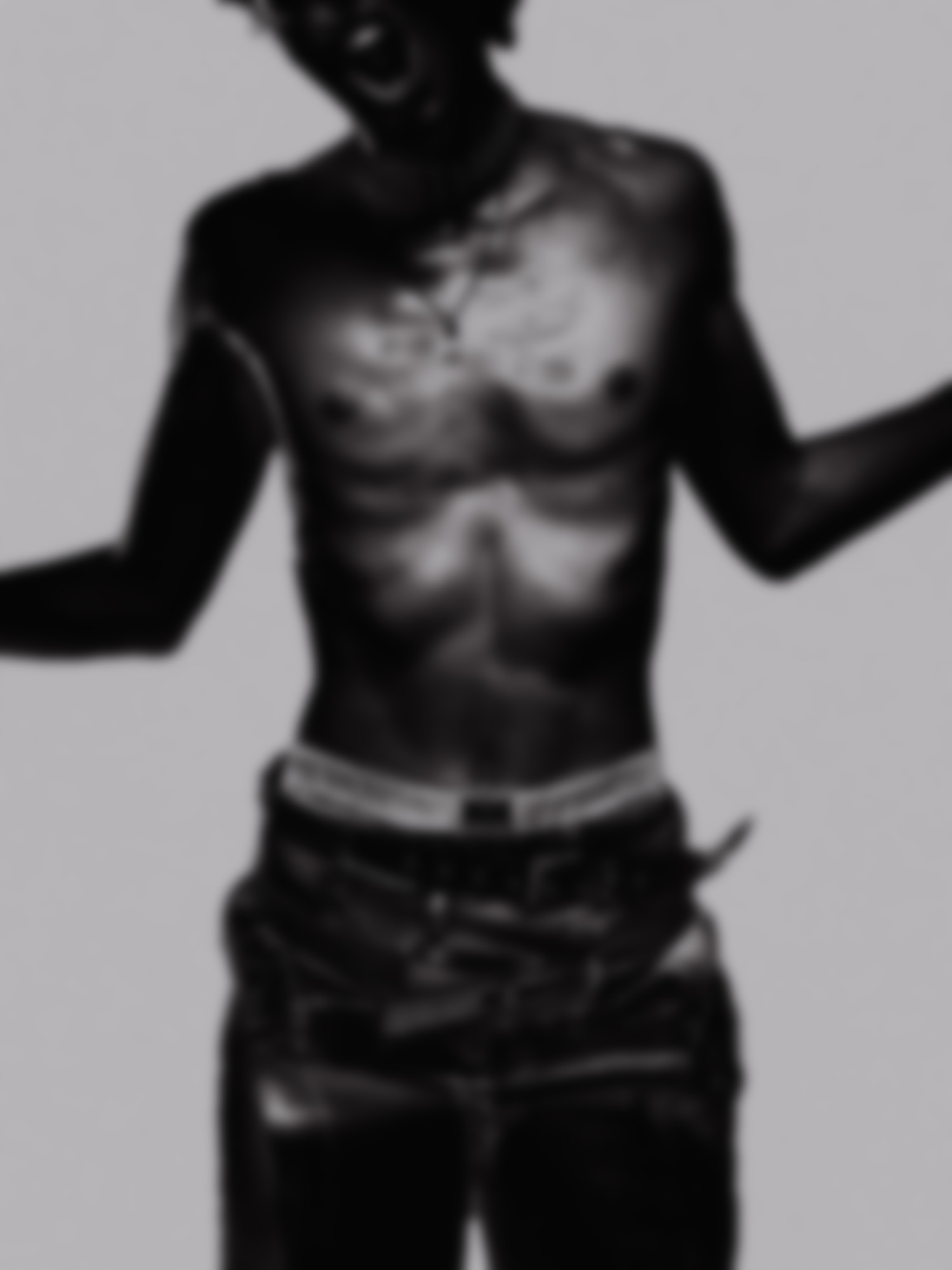 Gaze & Bones - © Global